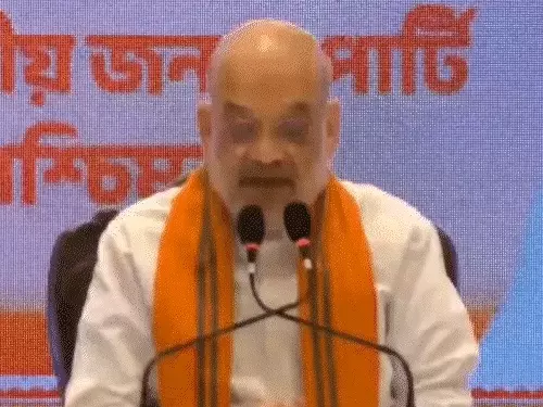 बंगाल में मोदी बोले - TMC का दीया बुझने वाला